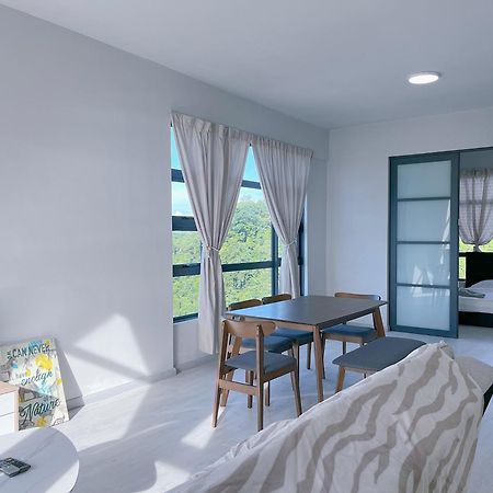 Jesselton Point Seaview Homestay Кота-Кинабалу Экстерьер фото