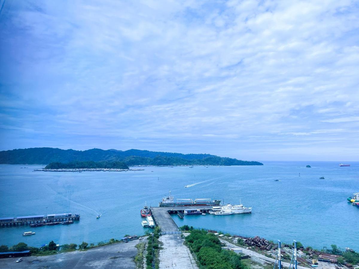 Jesselton Point Seaview Homestay Кота-Кинабалу Экстерьер фото