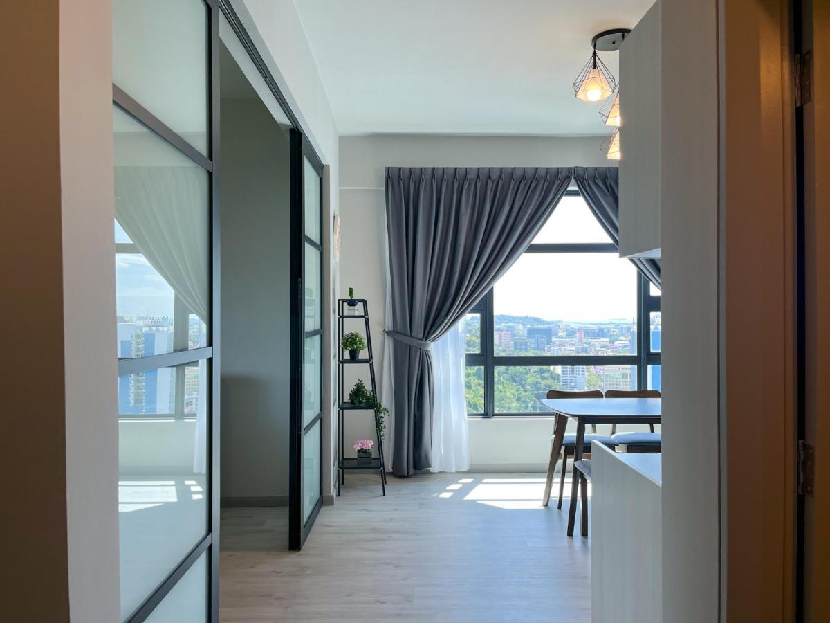 Jesselton Point Seaview Homestay Кота-Кинабалу Экстерьер фото