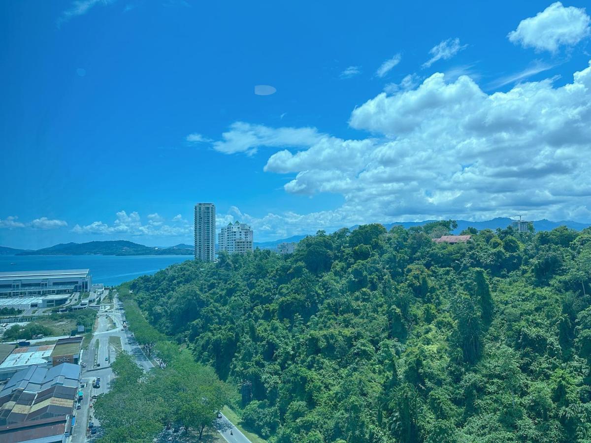 Jesselton Point Seaview Homestay Кота-Кинабалу Экстерьер фото